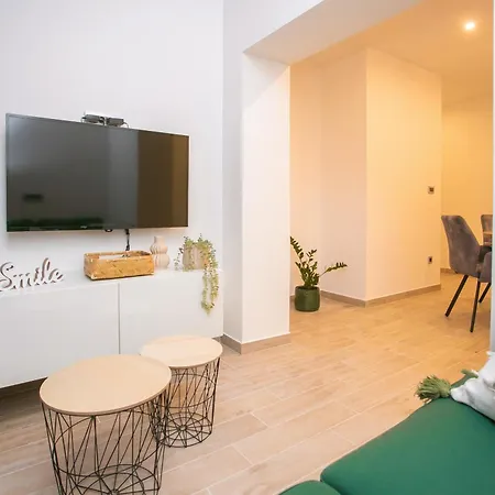 Apartment Lilly Zrnovnica